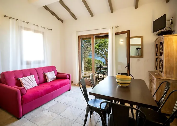 U Paviddonu * Порто-Веккіо