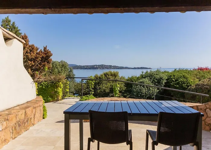 U Paviddonu Порто-Веккіо